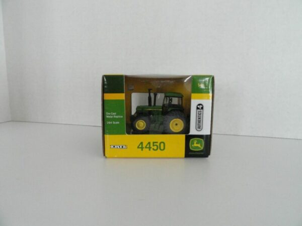 1/64 John Deere 4450 FWA Authentics # 4 Tractor