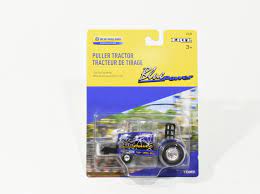 1/64 New Holland Blue Power Puller