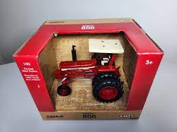 1/32 Case IH Farmall 856 with Duals and ROPS