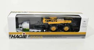 1/64 John Deere Hagie STS12 Sprayer with Lowboy Semi