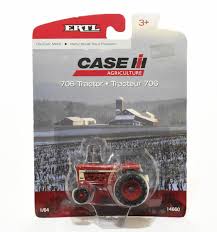 1/64 Case IH Farmall 706 Christmas Tractor